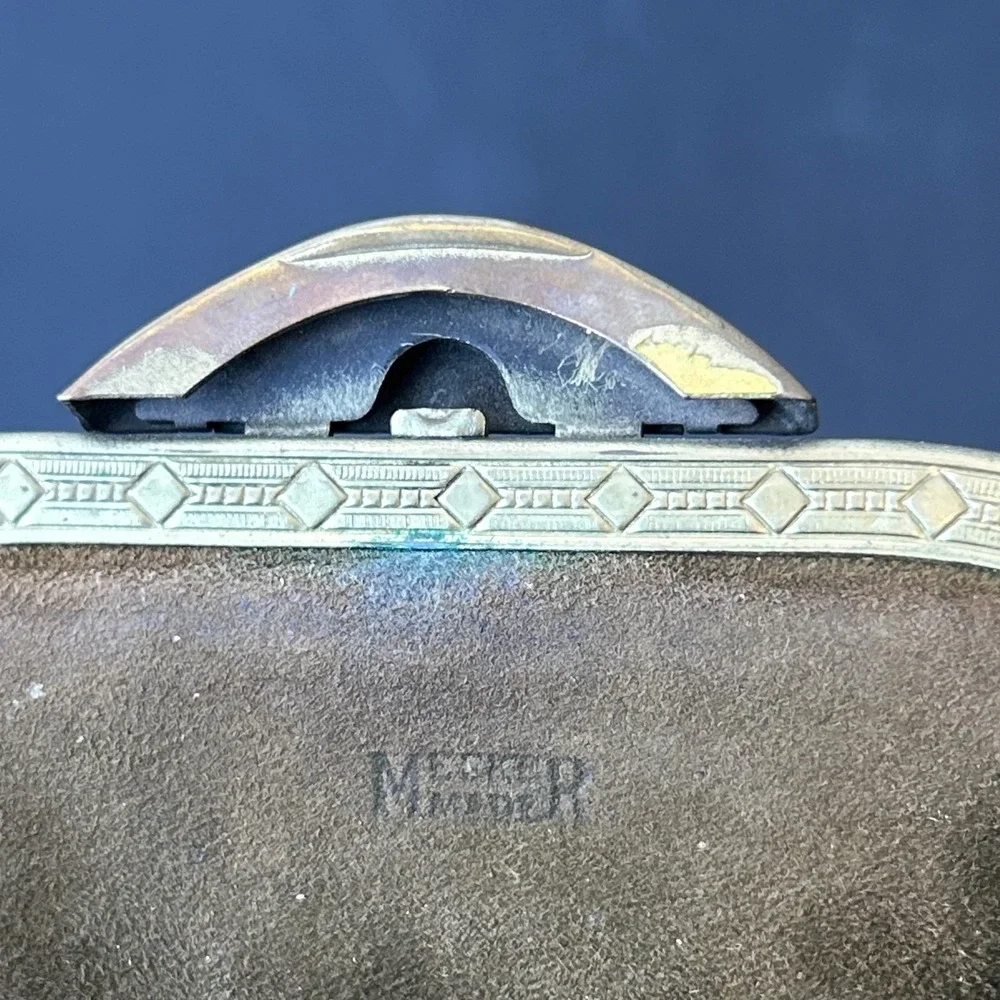 Meeker Made Vintage Coin Purse Art Nouveau Embossed Leather Turnloc Bag Antique